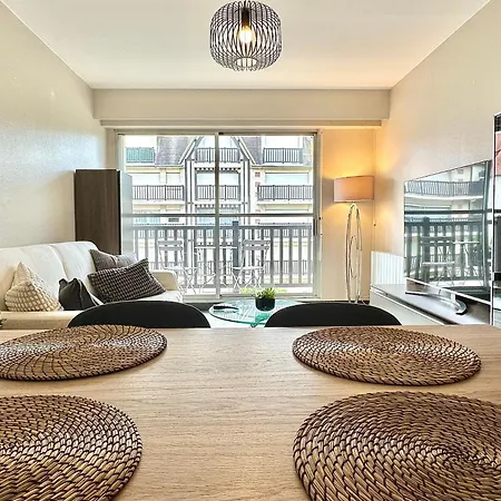 Apartment With Balcony In The Heart Of *